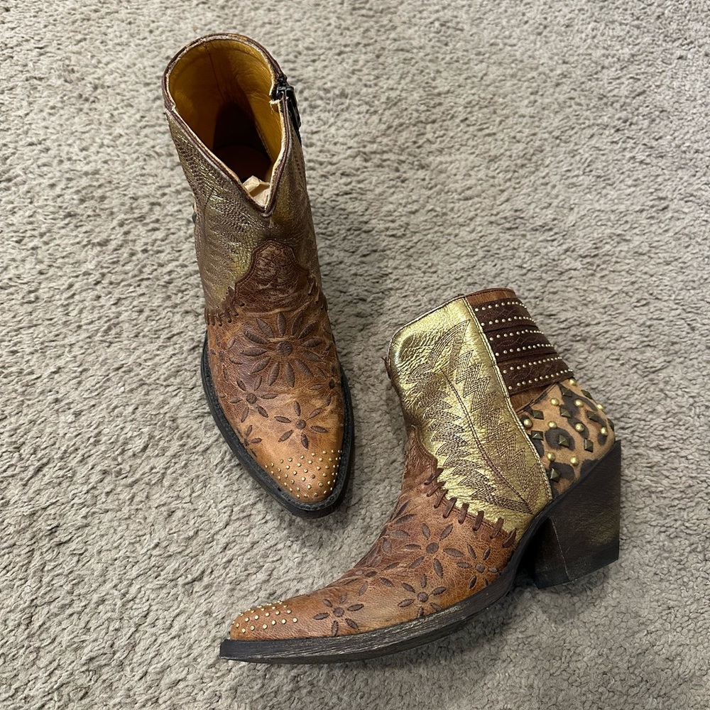 Old Gringo! Size 7. Worn once